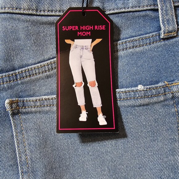 No Boundaries - Super High Rise Destructed - Mom Jeans - Juniors Size 11 - NWT 3 - Picture 13 of 13